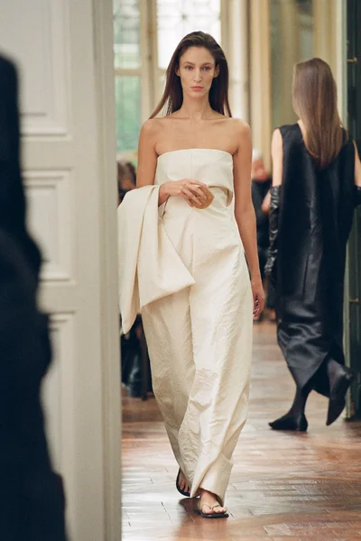 Look 25
